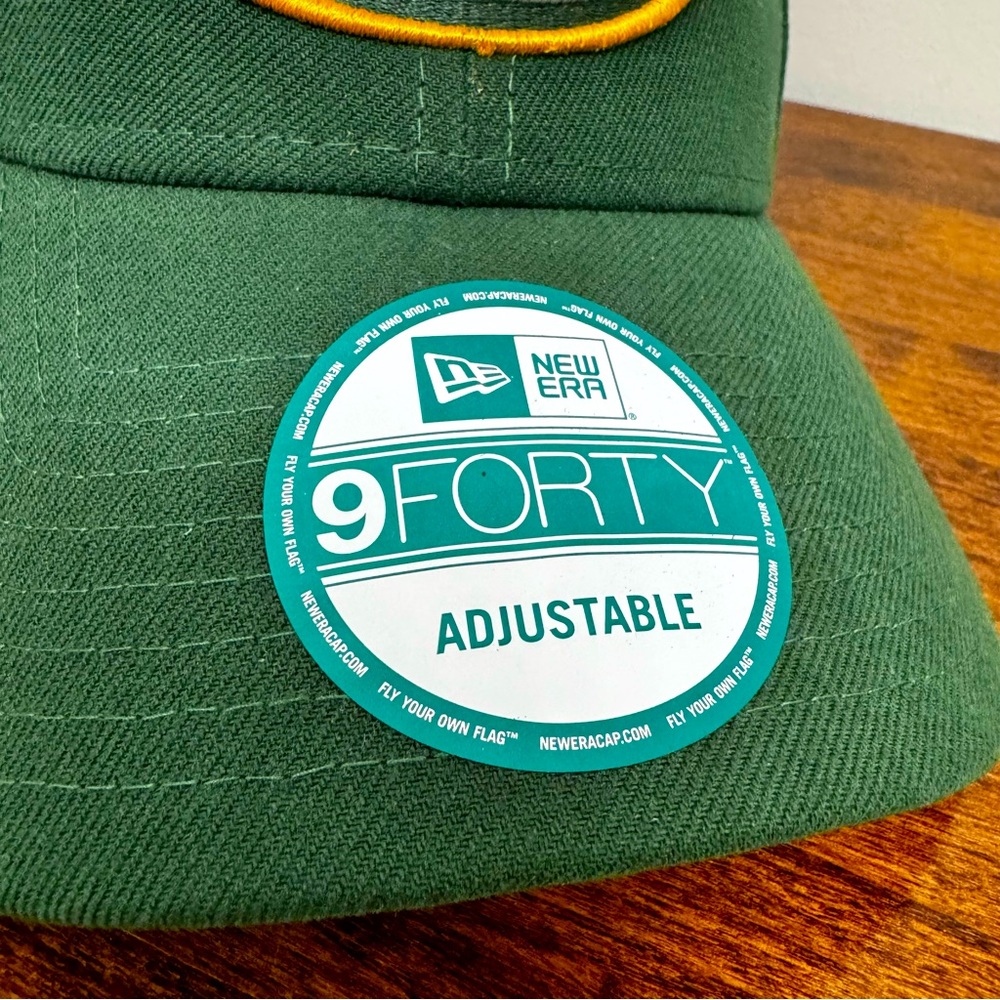 Green Bay Packers Adjustable New Era Hat - Picture 2 of 3